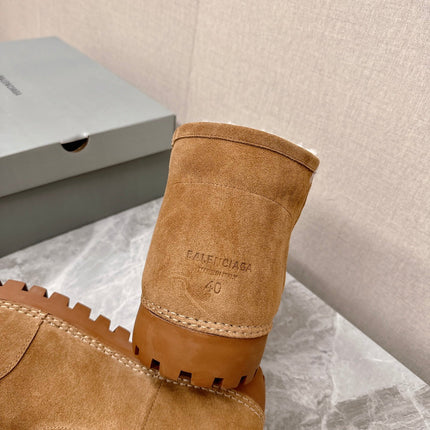 ALASKA BOOTIE IN CIDER BROWN SUEDE AND WOOL LINING