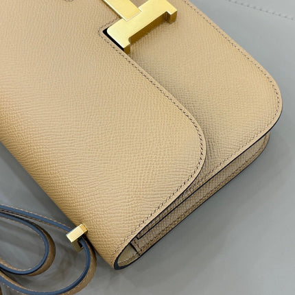 HM 25S CONSTANCE ELAN 24 CM IN LIGHT SADDLE BROWN EPSOM WITH GOLD HARDWARE