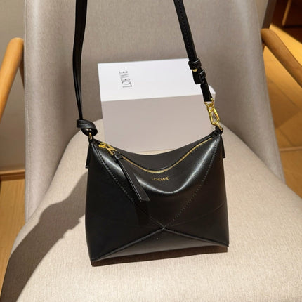 LOE 22 PUZZLE FOLD POUCH IN BLACK NAPPA CALFSKIN