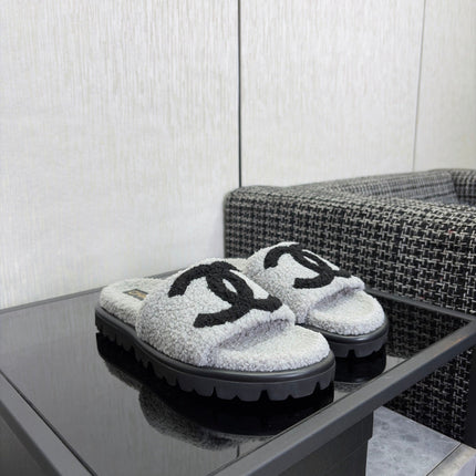 CHANEL 26S SLIDE SANDALS  IN BLACK AND GRAY SHEARLING OPEN TOE