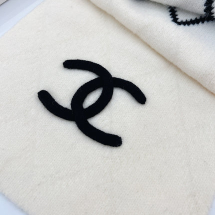 CHANEL 26S SCARF 200 IN WOOL AND CASHMERE 511106