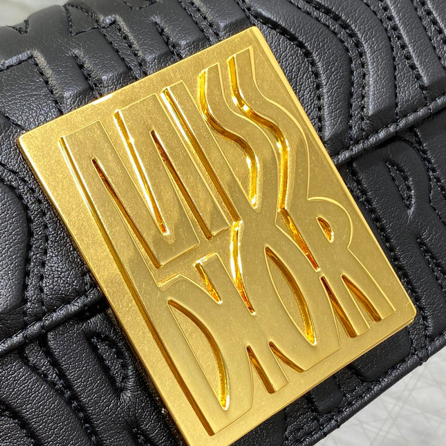 FLAP BAG 18 BLACK QUILTED ALLOVER CALFSKIN