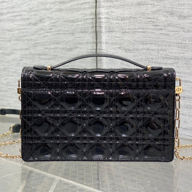 MINI BAG 24 IN BLACK PATENT CANNAGE CALFSKIN