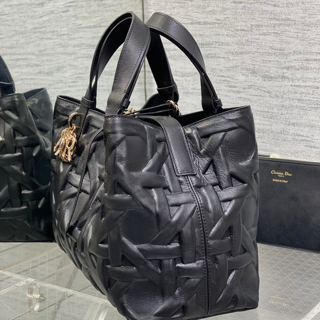 ALWAYS MEDIUM 28 BAG IN BLACK MACROCANNAGE CALFSKIN