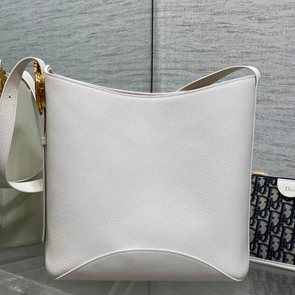 DIOR 26S MEDAILLON BUCKET BAG 26 IN IVORY WHITE GRAINED CALFSKIN GOLD HARDWARE