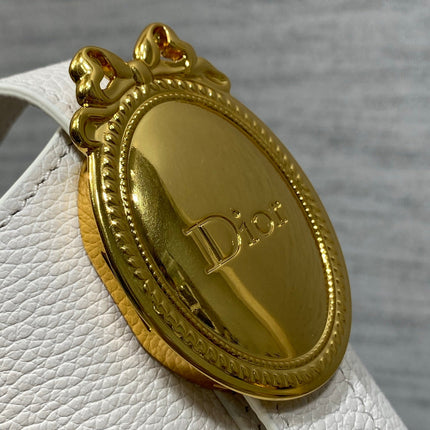 DIOR 26S MEDAILLON BUCKET BAG 19 IN IVORY WHITE GRAINED CALFSKIN GOLD HARDWARE