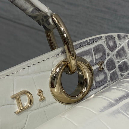 DIOR 26S CIGALE BAG 28 IN WHITE AND GRAY CROCODILE-EMBOSSED CALFSKIN GOLD HARDWARE