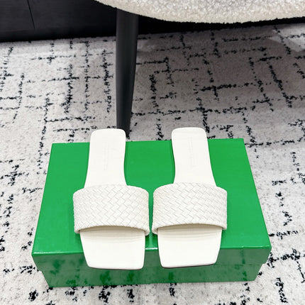 BOTTEGA VENETA 26S SQUARE-TOE WOVEN-STRAP SANDALS IN WHITE LAMBSKIN