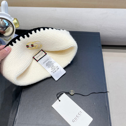 BEANIE HAT IN WHITE WOOL 416412