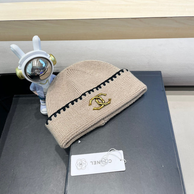 BEANIE HAT IN CAMEL BEIGE WOOL 419781