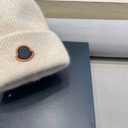 BEANIE HAT IN BISQUE BEIGE WOOL 438122