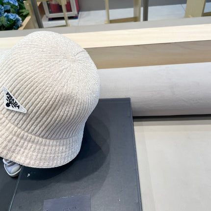 PRADA 26S BUCKET HAT 566237