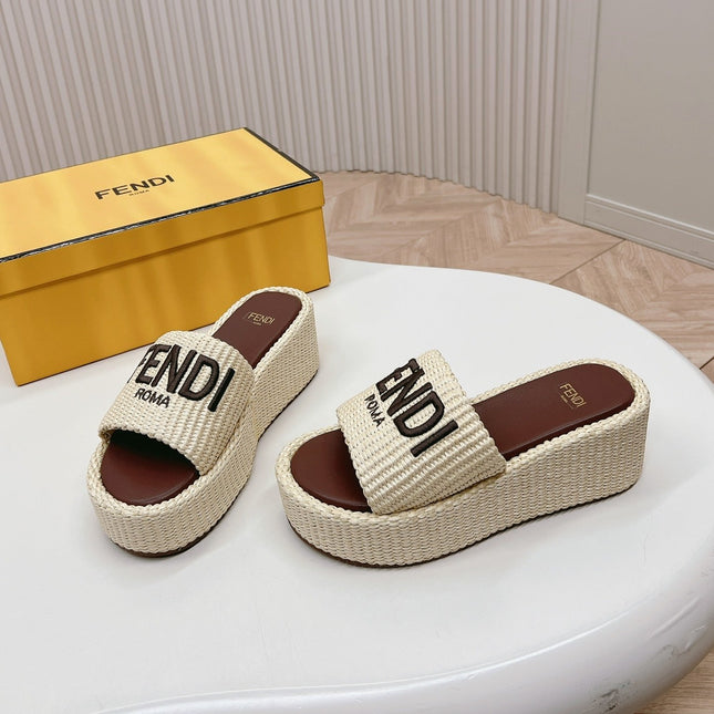 FENDI SIGNATURE WEDGE PLATFORM 6 CM IN BEIGE FIBRE WITH BROWN EMBROIDERED LOGO