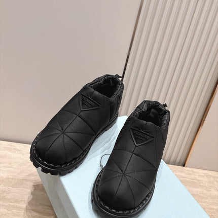 PRADA 26S QUILTED DRAWCORD ANKLE SNOW BOOTS 30MM IN BLACK NYLON