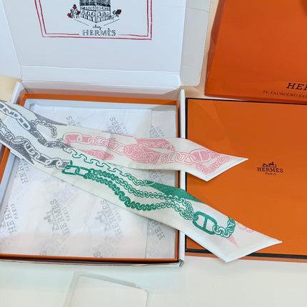 HERMES 26S TWILLY SCARF 86 IN SILK 492629