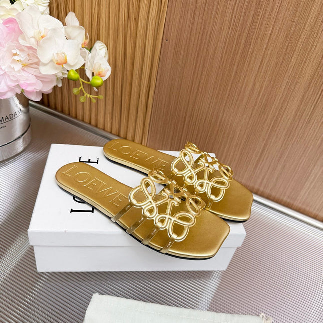 LOEWE 26S PETAL ANAGRAM SLIDE IN GOLD SOFT CALFSKIN