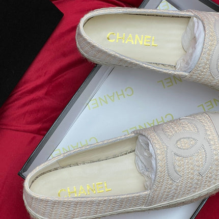 WOVEN LOAFERS IN WHITE BEIGE FABRIC