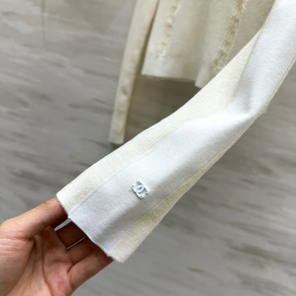 CHANEL 26S TURTLENECK SWEATER 679