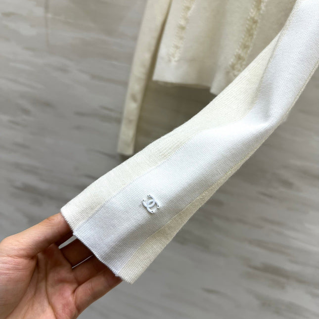 CHANEL 26S TURTLENECK SWEATER 679