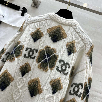 CHANEL 26S SWEATER 674