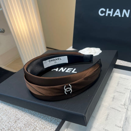 CHANEL 26S HEADBAND IN BROWN FABRIC 505331