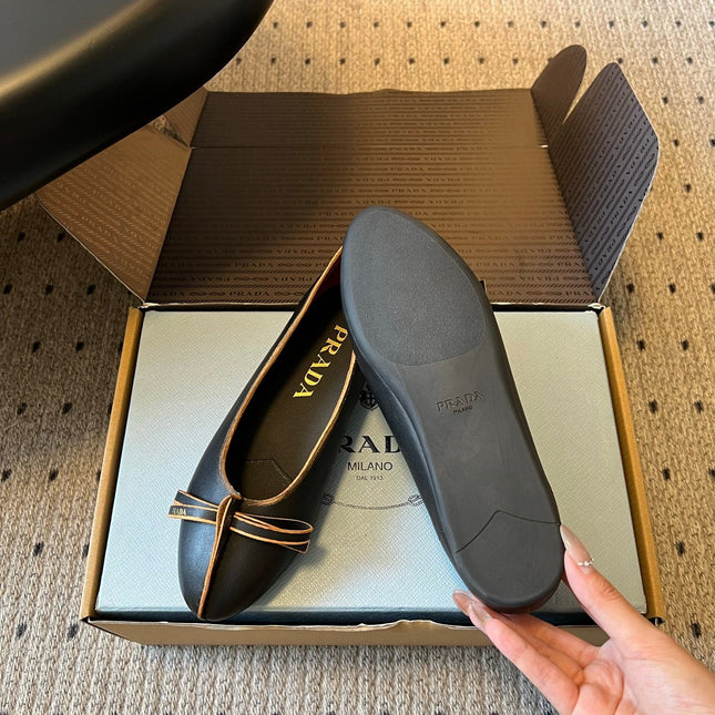 PRADA 26S POINTED TOE BOW FLATS IN BLACK CALFSKIN