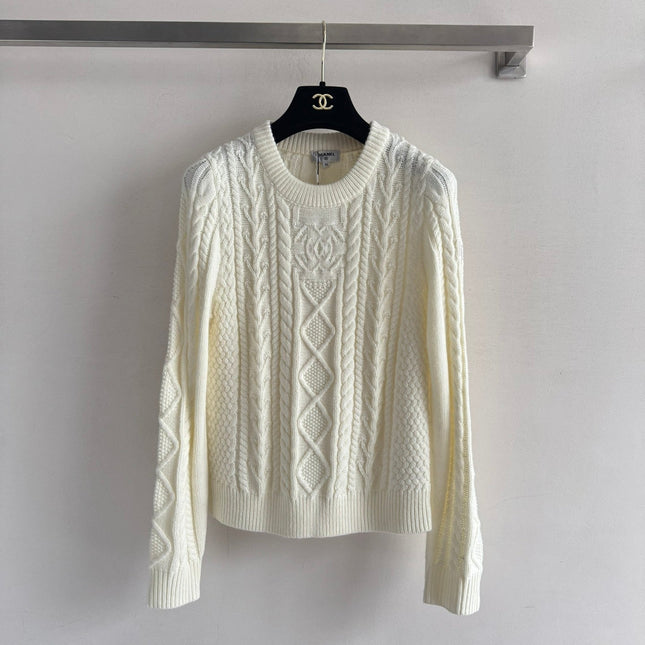 CHANEL 26S SWEATER 692