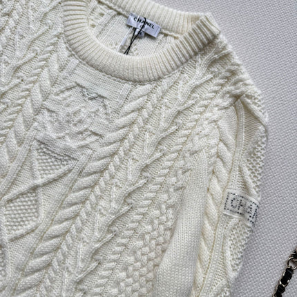 CHANEL 26S SWEATER 692