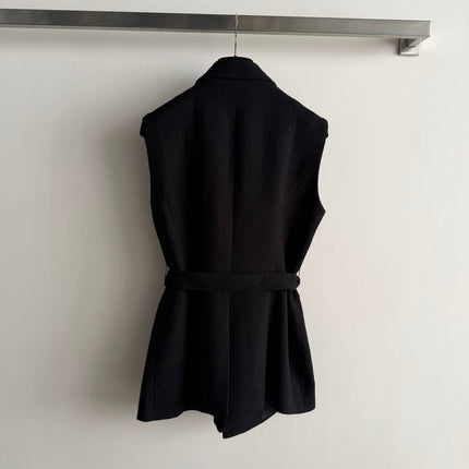 CHANEL 26S SLEEVELESS BLAZER 708