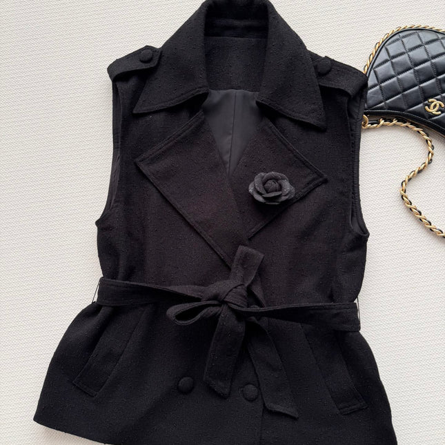 CHANEL 26S SLEEVELESS BLAZER 706