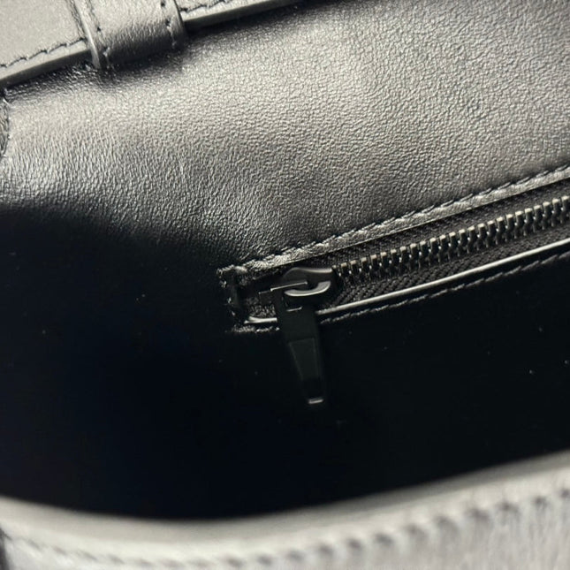 DOWNTOWN S CROSSBODY BAG 30 IN BLACK SOFT LAMBSKIN