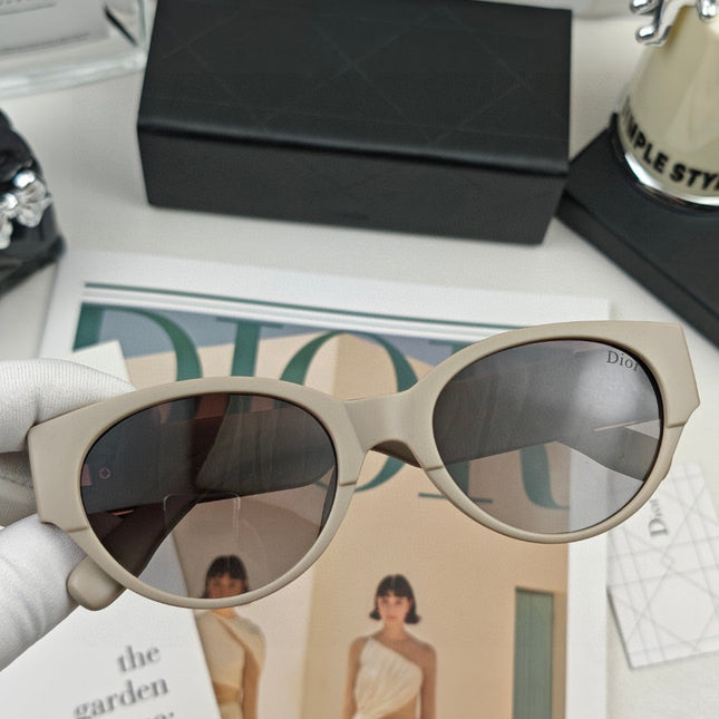 MONTAIGNE SUNGLASS 25157 IN ACETATE