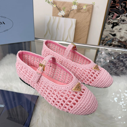 PRADA 26S MARY JANE FLATS IN PINK WOVEN RAFFIA WITH TRIANGLE LOGO