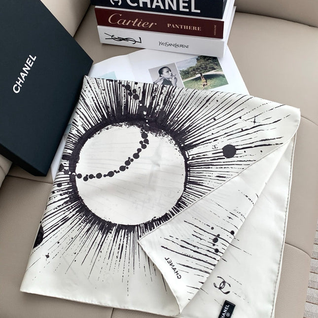 CHANEL 26S SCARF 90 IN SILK 311795