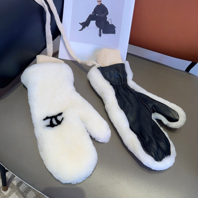 GLOVES IN WHITE RABBIT FUR AND LAMBSKIN 456404