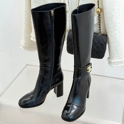 CHANEL 26S KNEE HIGH BLOCK HEEL BOOTS IN BLACK SHINY CRINKLED CALFSKIN GOLD HARDWARE