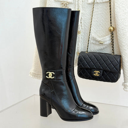 CHANEL 26S KNEE HIGH BLOCK HEEL BOOTS IN BLACK SHINY CRINKLED CALFSKIN GOLD HARDWARE