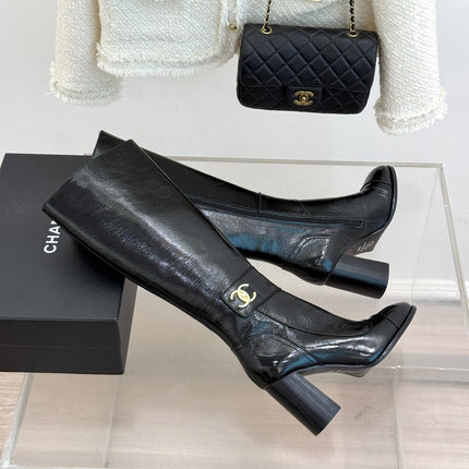 CHANEL 26S KNEE HIGH BLOCK HEEL BOOTS IN BLACK SHINY CRINKLED CALFSKIN GOLD HARDWARE