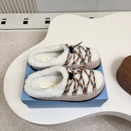 PRADA 26S LACE UP MULE SLIPPERS IN WHITE AND LIGHT BROWN SUEDE SHEARLING LINED