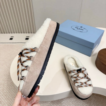 PRADA 26S LACE UP MULE SLIPPERS IN WHITE AND LIGHT BROWN SUEDE SHEARLING LINED