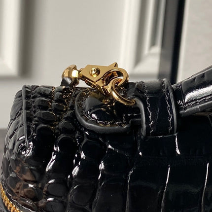 CHANEL 26S VANITY CASE 23 IN BLACK SHINY CROCODILE-EMBOSSED CALFSKIN