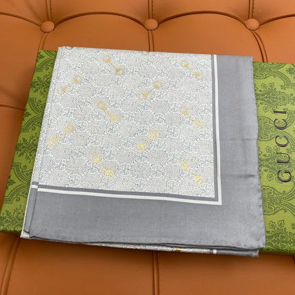 GUCCI 25S SCARF 90 IN SILK 718507