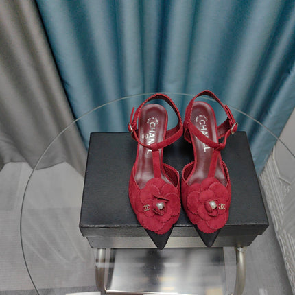 CC CAMELLIA SANDAL IN CHERRY RED SUEDE AND BLACK CALFSKIN WITH FLOWER