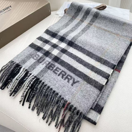 BURBERRY 26S SCARF 210 IN CASHMERE 515977