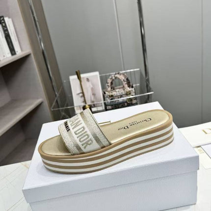 CD DWAY PLATFORM SLIDE IN SAGE GREEN AND WHITE COTTON STRIPED SOLE