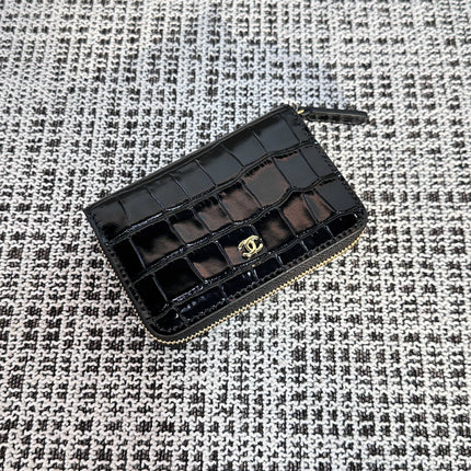CHANEL 26S ZIPPER WALLET 11 IN BLACK CROCODILE-EMBOSSED CALFSKIN