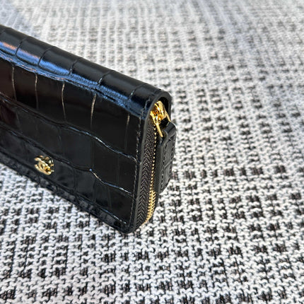 CHANEL 26S ZIPPER WALLET 11 IN BLACK CROCODILE-EMBOSSED CALFSKIN