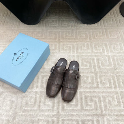 TASSEL MULES IN WALNUT BROWN LAMBSKIN