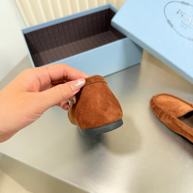 PRADA 26S CLASSIC LOAFERS IN COGNAC BROWN SUEDE