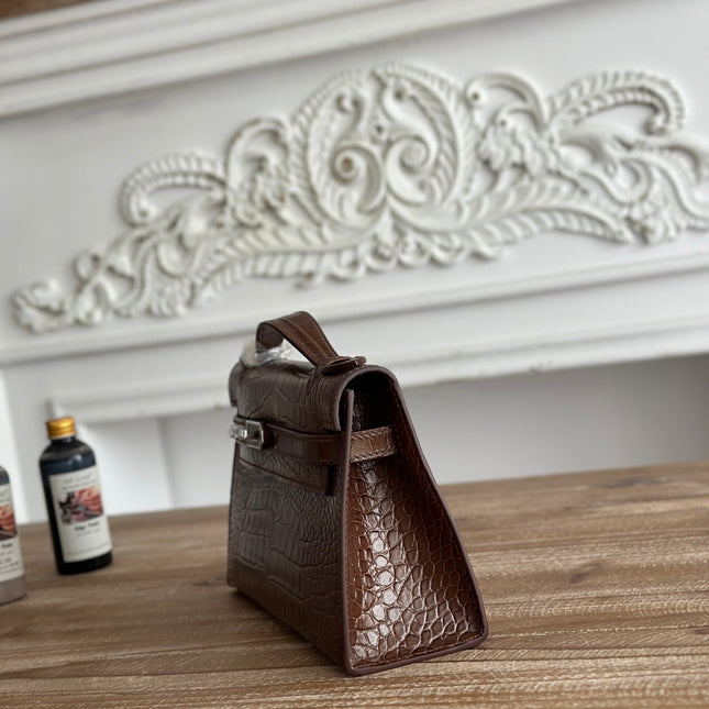 HM 26S KELLY MINI 22CM IN DARK BROWN CROC EMBOSSED CALFSKIN SILVER KELLY BUCKLE